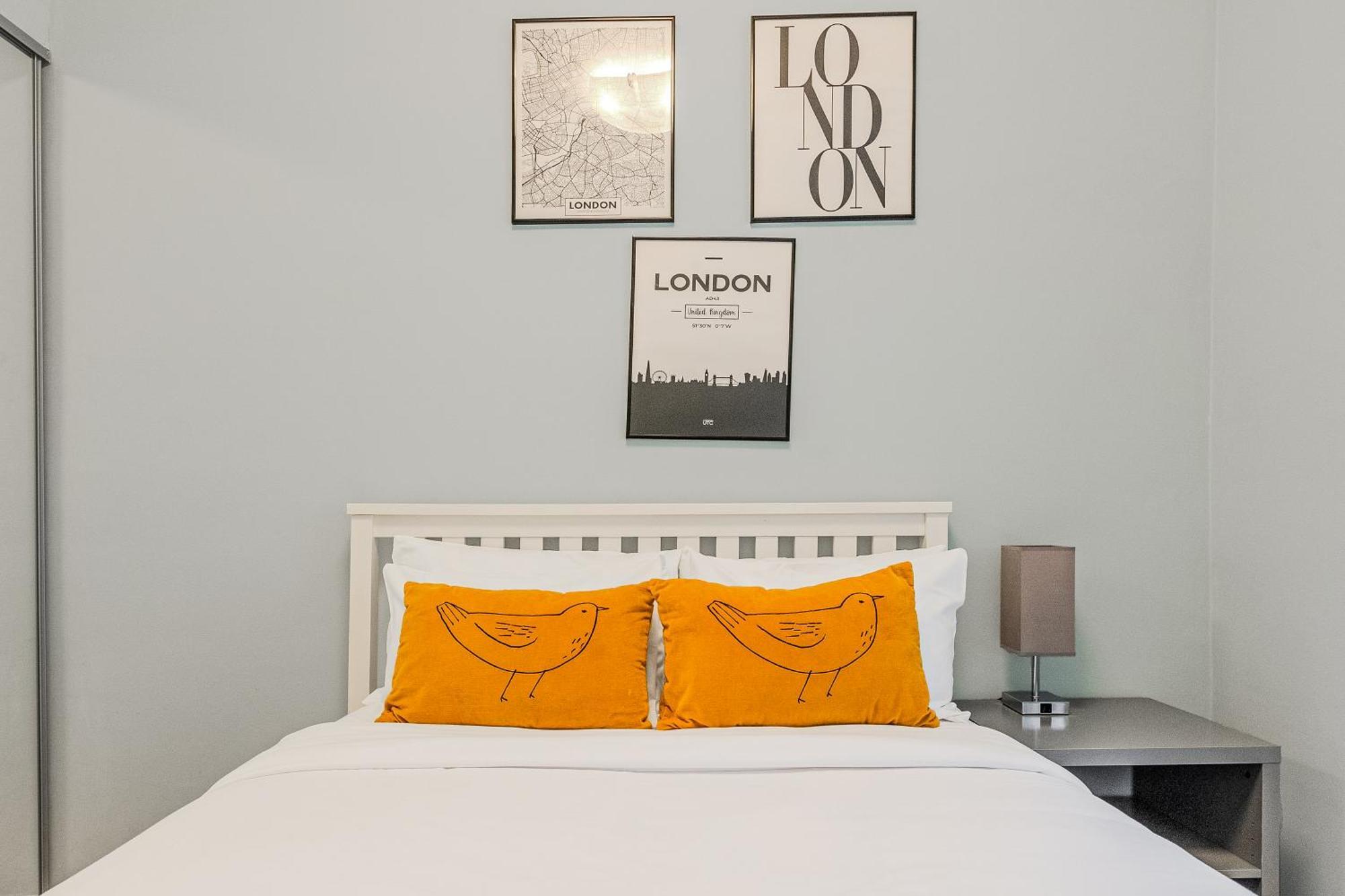Stunning Central 2Br Flat Btw Soho & Covent Garden London Bagian luar foto